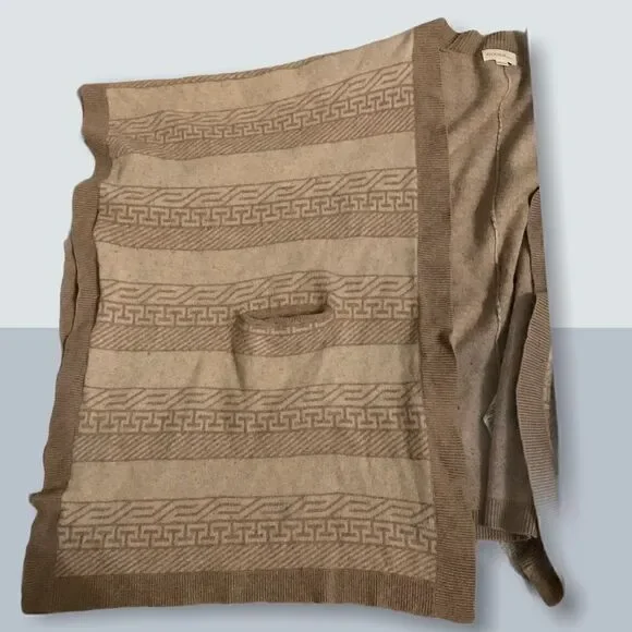 S/M Golden by TNA Roohan Sweater Poncho - Picture 7 of 7